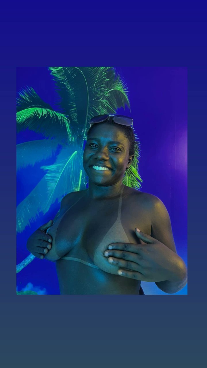 Preta carioca bem safadinha #OY8hXGMU