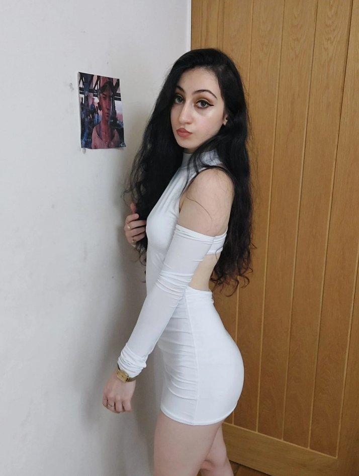 petite with a nice ass spreading it... #TzdtY9AI