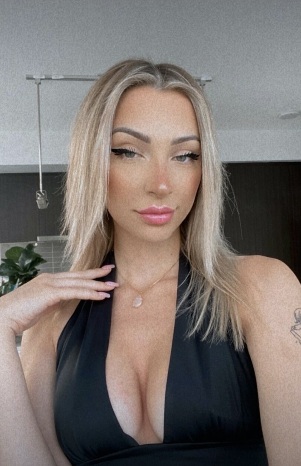 Hot Blond Babe Leaked And Exposed #LvM3DwBn