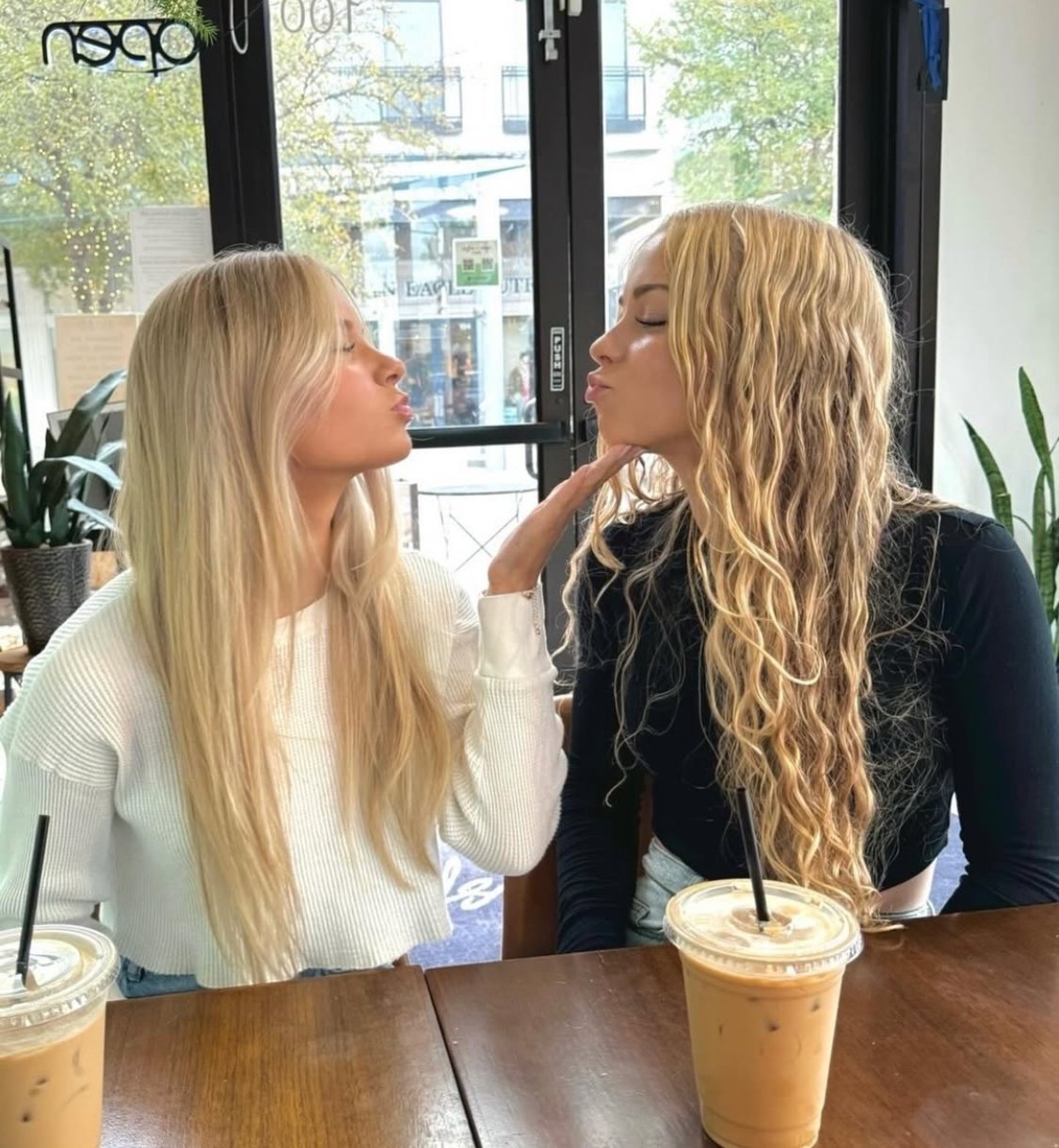 Kennedy & Lydia, The Perfect Threesome #QbagkMn5